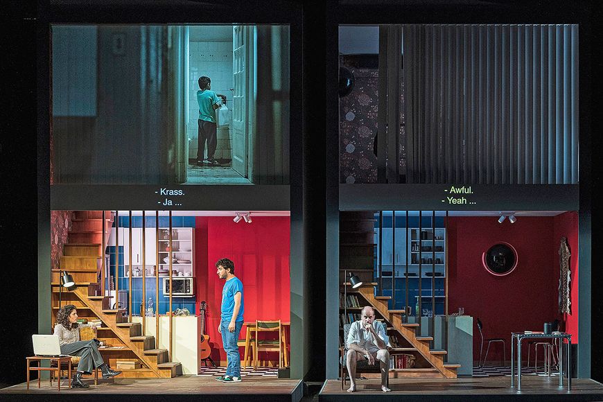 Theater: Zwischen den Zeiten