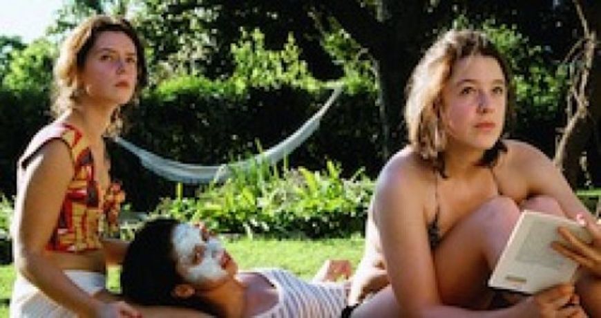 Film - Drei Schwestern, allein zu Hause