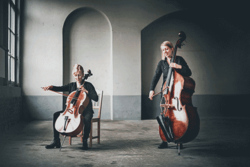World: Fremdartig duftende Ländlermusik