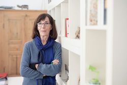 Leta Semadeni: Der Bau-uh
