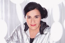 Anet Corti: Barbie, Berlusconi und der Bundesrat