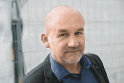 Karl Rühmann, 61, Schriftsteller: «Der Krieg ist nichts Erklärbares»