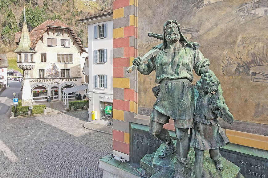 Roman: Ein Held wider Willen