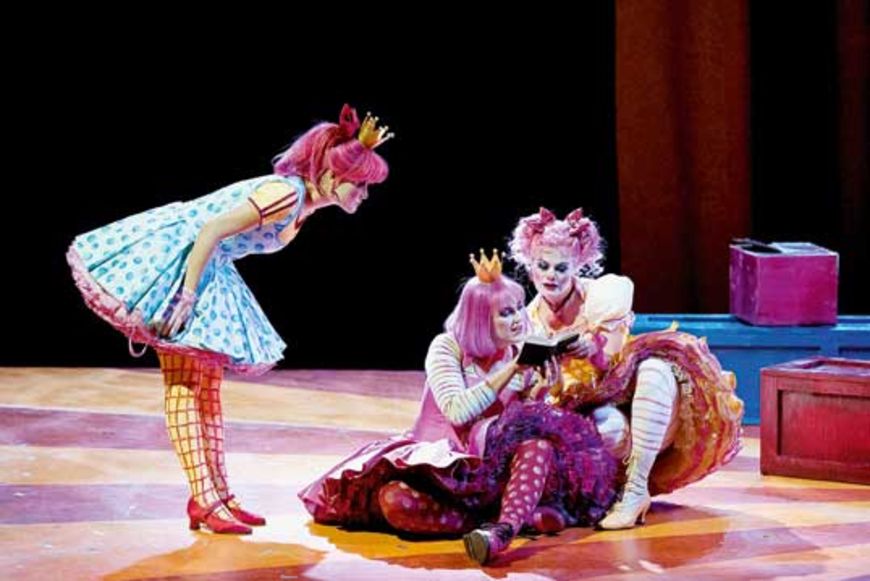 Kindertheater: Von Räubern, Elfen und verzauberten Kröten