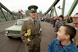 Sachbuch: Zwischen Altland und Neuland