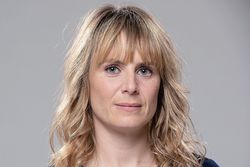 Anna Pieri Zuercher, 43, Schauspielerin: Distanziert gibt sie sich nur im Film