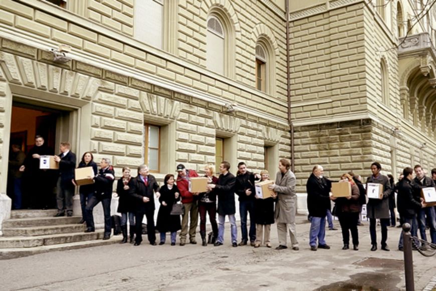Film: «Die Demokratie ist los!»