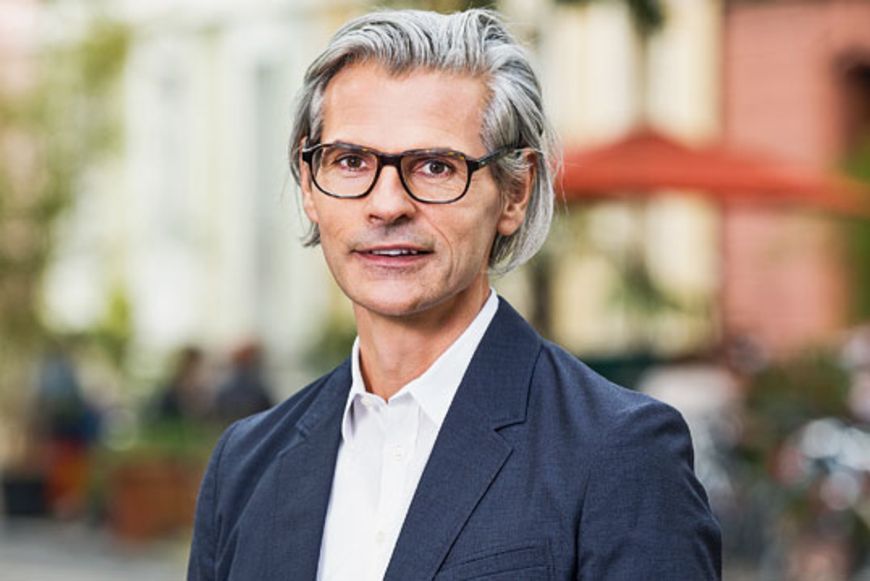 Stefan Charles: Kunstkenner mit Flair für Leichtes
