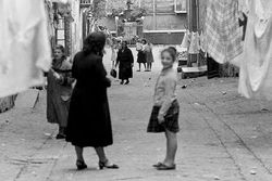 Elena Ferrante: Weiblicher Widerstand