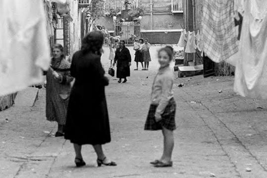 Elena Ferrante: Weiblicher Widerstand