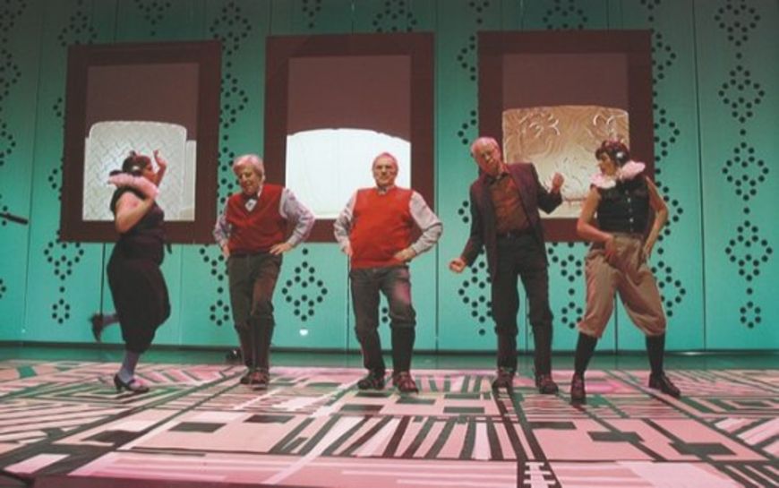 Zürcher Theaterspektakel  Bühnenkunst mit Schlagkraft auf der Zürcher Landiwiese