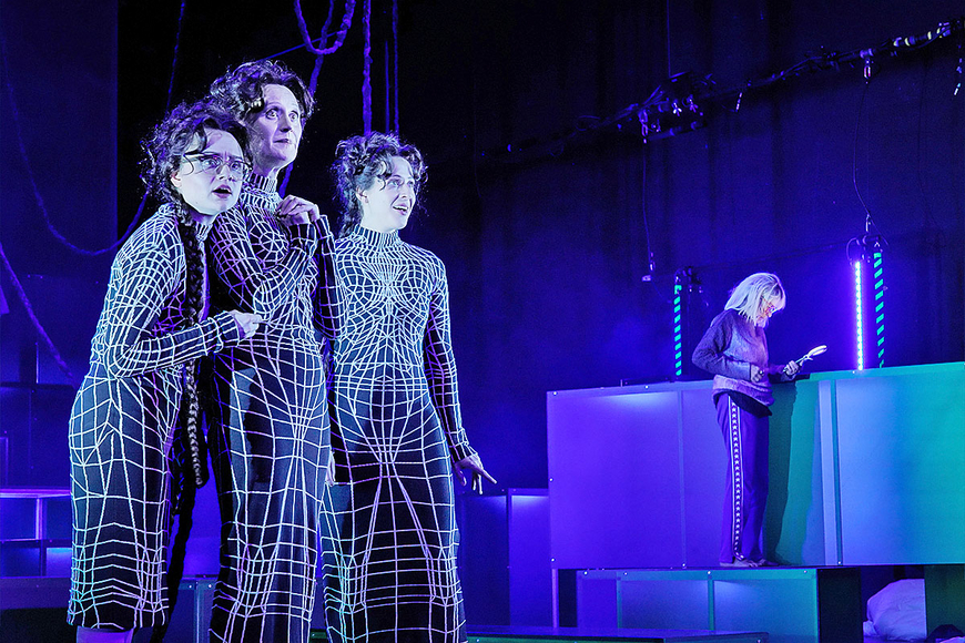 Theater: Wer solche Schwestern hat, braucht keine Feinde