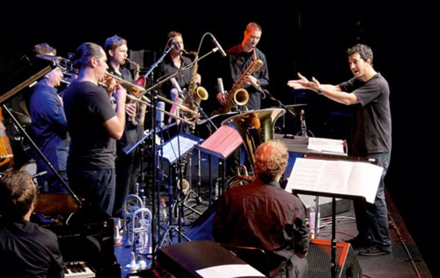 Grösse Töne einer kleinen Bigband